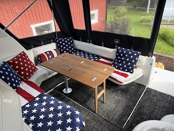 Sea Ray Sundancer 310 - perfekt familjebåt med bra planlösning 5 of 10