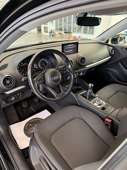 Audi A3 4 of 9