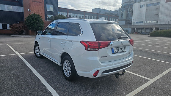 Mitsubishi Outlander 3 of 17