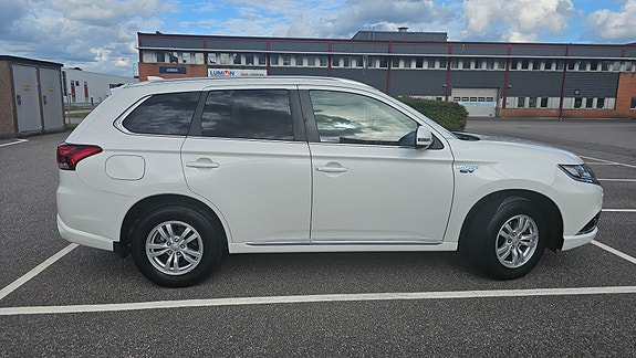 Mitsubishi Outlander 7 of 17
