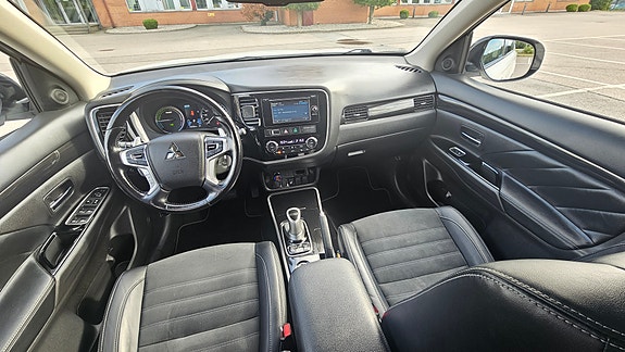 Mitsubishi Outlander 13 of 17