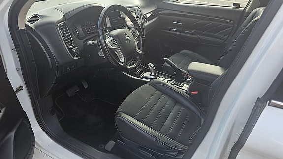Mitsubishi Outlander 10 of 17