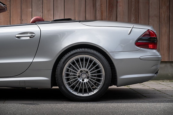 Mercedes-Benz SL55 8 of 30
