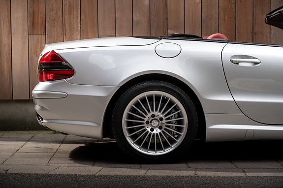 Mercedes-Benz SL55 15 of 30