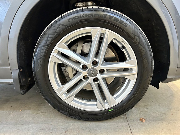 Audi Q5 6 of 23