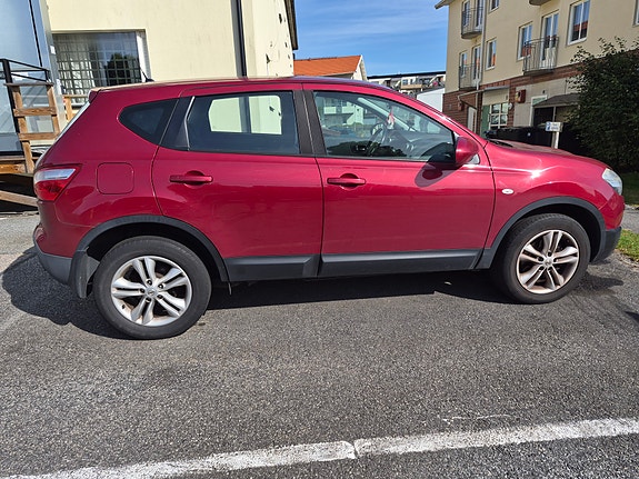 Nissan Qashqai 2 of 10
