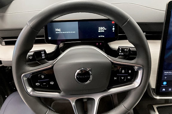 Volvo EX90 7 of 9