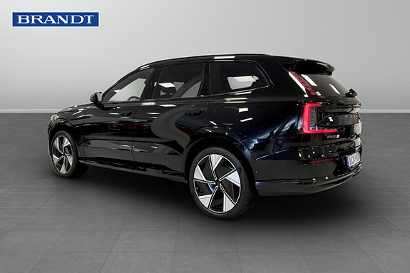 Volvo EX90 2 of 9