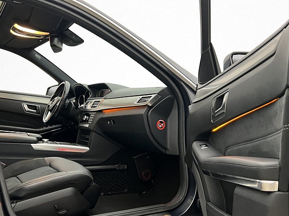 Mercedes-Benz E250 14 of 30