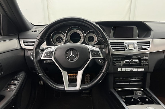 Mercedes-Benz E250 11 of 30