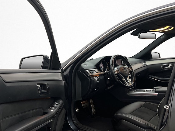 Mercedes-Benz E250 8 of 30