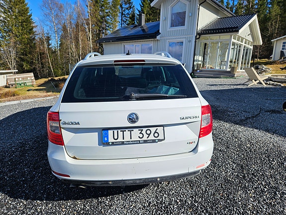 Skoda Superb 4 of 4