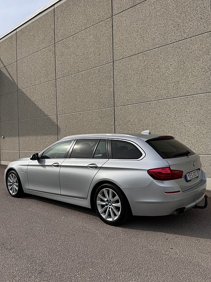 BMW 520d 2 of 7