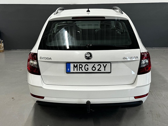 Skoda Octavia 12 of 30