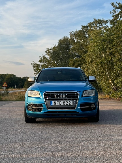 Audi SQ5 2 of 9