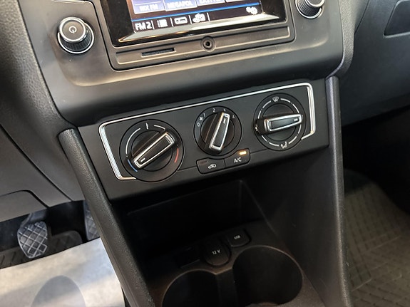 Volkswagen Polo 12 of 19