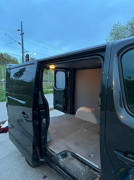 Opel Vivaro 20 of 30