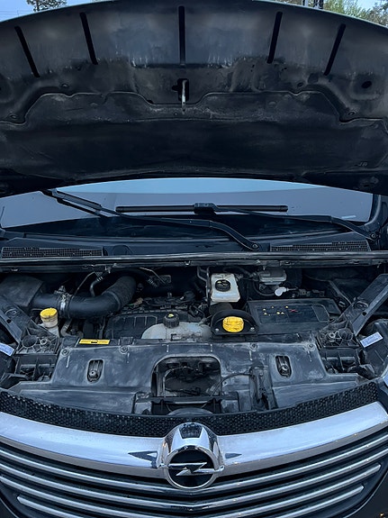 Opel Vivaro 16 of 30