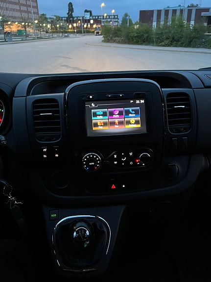Opel Vivaro 25 of 30