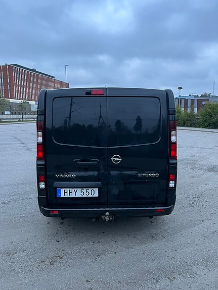 Opel Vivaro 5 of 30