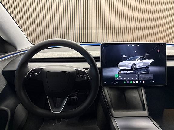 Tesla Model 3 11 of 20