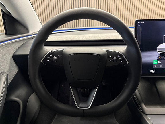 Tesla Model 3 12 of 20