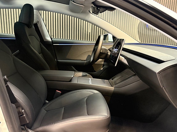 Tesla Model 3 13 of 20