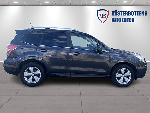 Subaru Forester 2 of 10