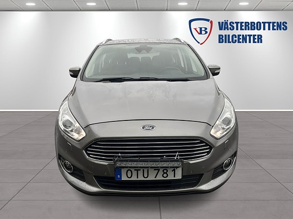 Ford S-MAX 3 of 9