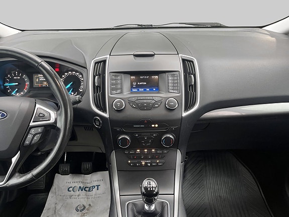 Ford S-MAX 8 of 9