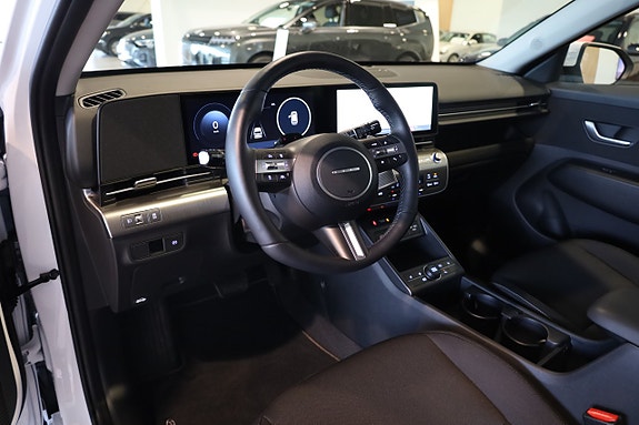 Hyundai Kona 12 of 30