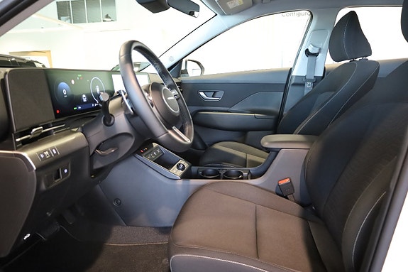 Hyundai Kona 13 of 30