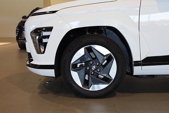 Hyundai Kona 7 of 30