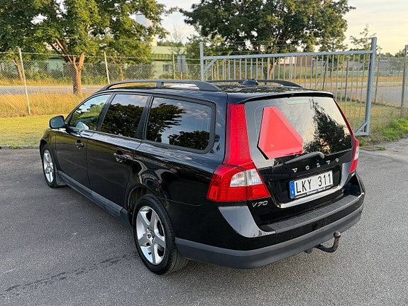 Volvo V70 6 of 8