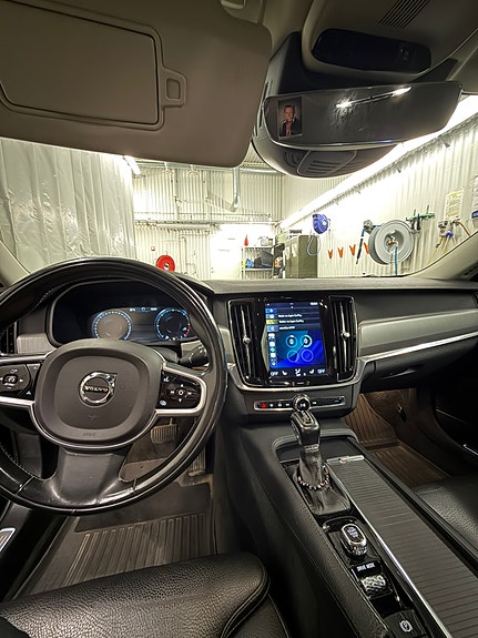 Volvo V90 8 of 8
