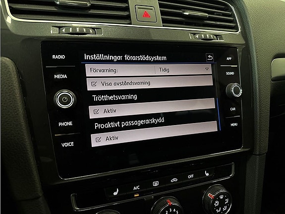 Volkswagen Golf I 11 of 19