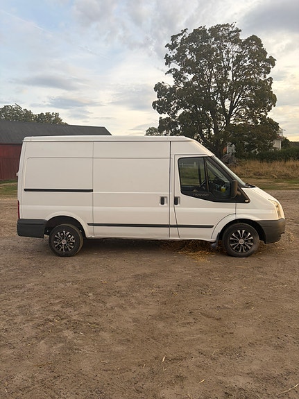 Ford Transit 3 of 8