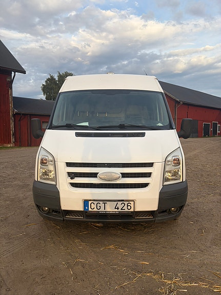 Ford Transit 2 of 8