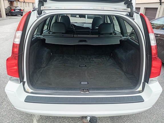 Volvo V70 5 of 8