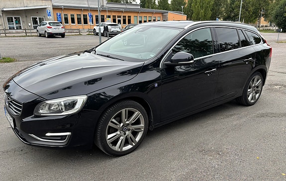 Volvo V60 4 of 8