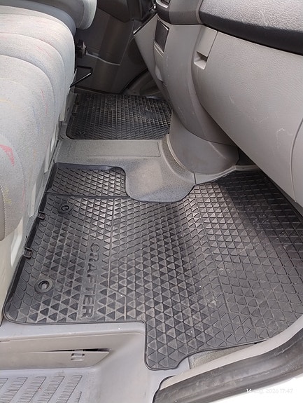 Volkswagen Crafter 35 14 of 28