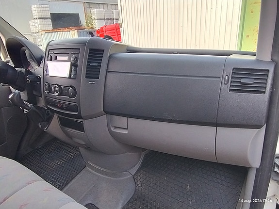 Volkswagen Crafter 35 17 of 28