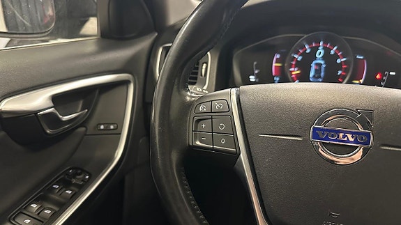 Volvo V60 19 of 28