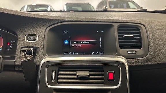 Volvo V60 24 of 28