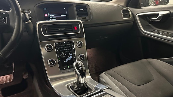Volvo V60 28 of 28