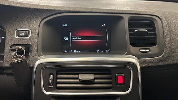 Volvo V60 26 of 28