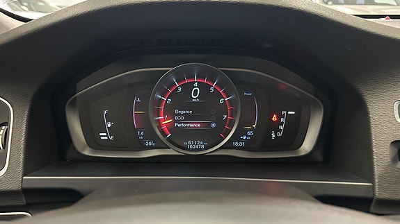Volvo V60 22 of 28