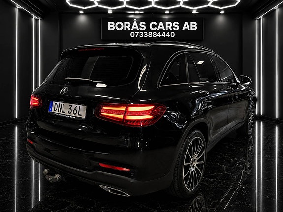 Mercedes-Benz GLC250 3 of 15