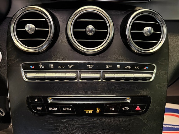 Mercedes-Benz GLC250 15 of 15