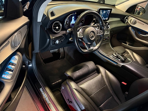 Mercedes-Benz GLC250 7 of 15